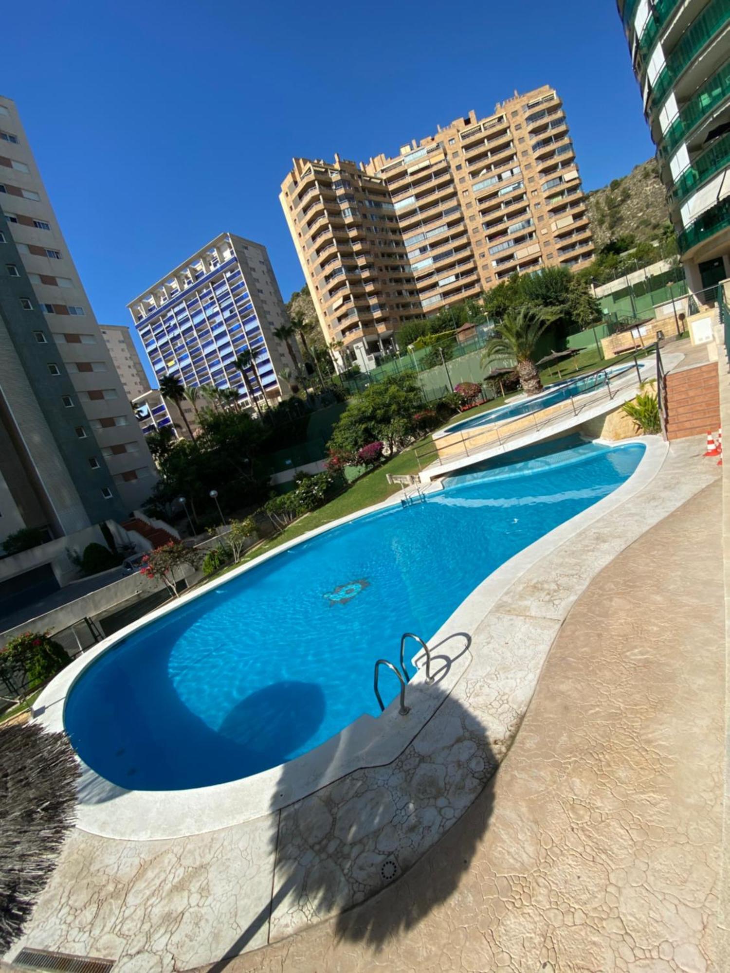 Apartamento Benidorm Con Piscina En La Playa กาลา เด ฟีเนสตรัต ภายนอก รูปภาพ